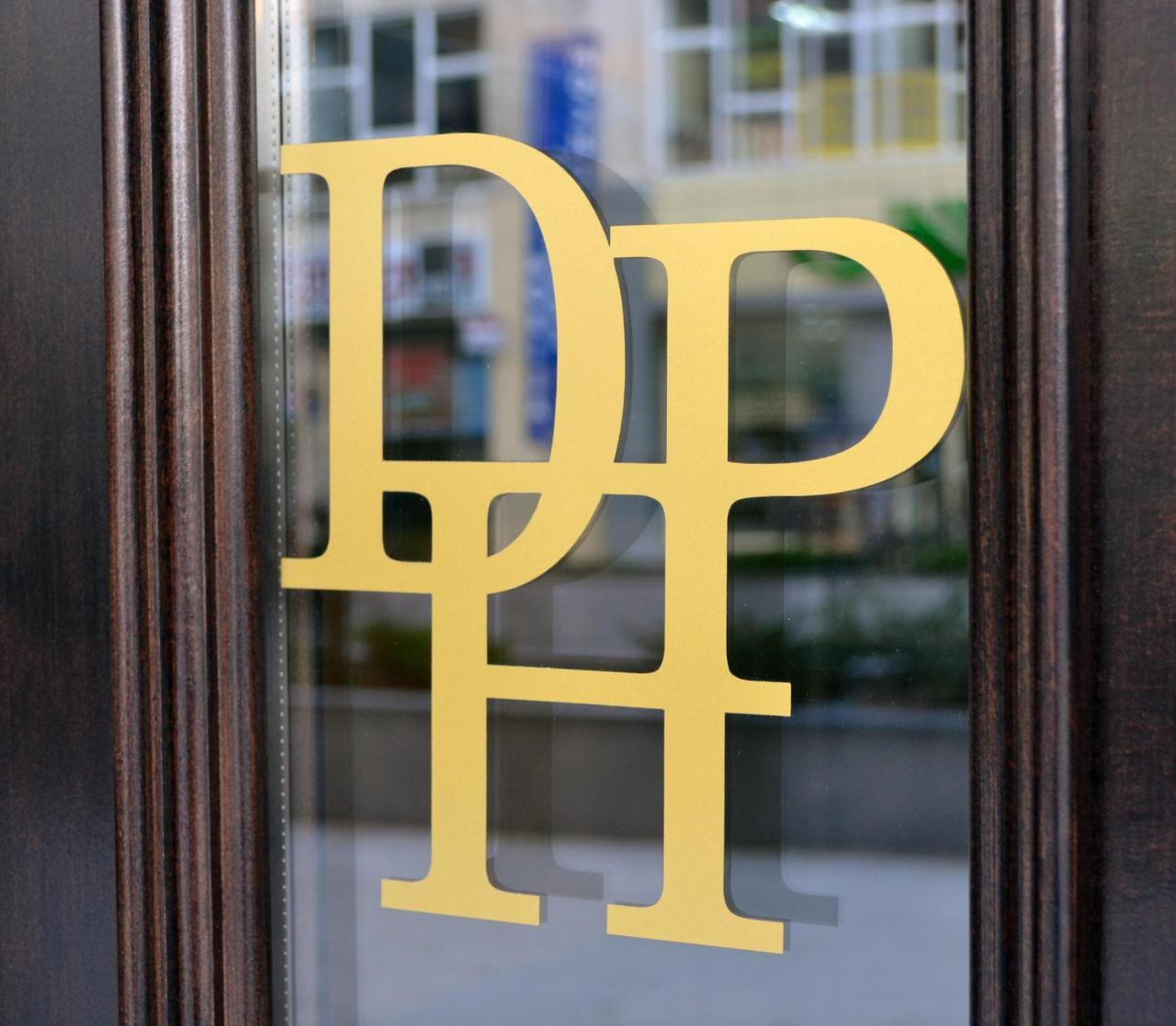 Daily Plaza Hotel スチャヴァ エクステリア 写真